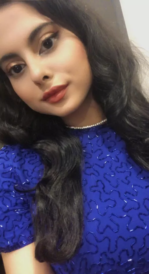 I am new here and posting for the first time.Am I cute? by GoldenBabe02