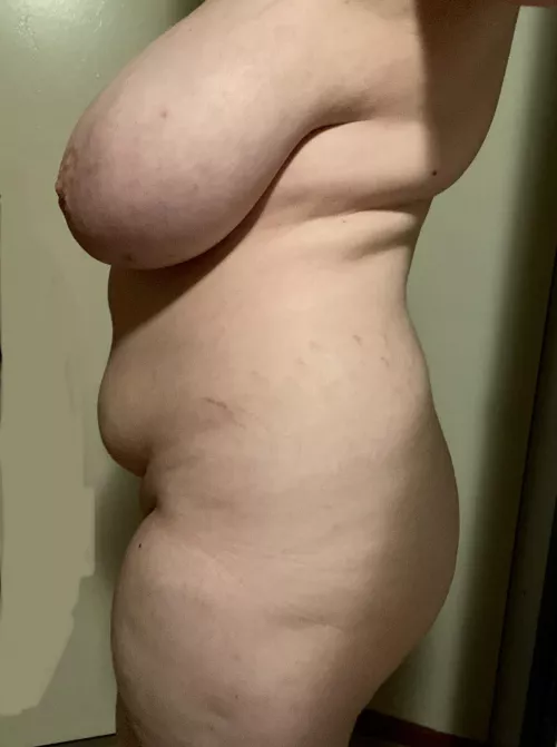 I avoid this view of myself usually because I don’t like my side profile. I don’t feel feminine or sexy in this photo and I guess that’s okay. by novembersecho