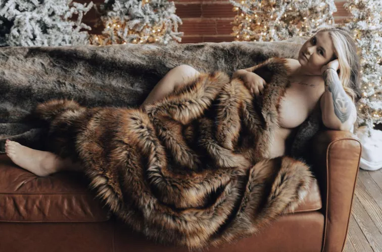 I bet I could keep you warm. What could you do for me?(; by MobONobICobA