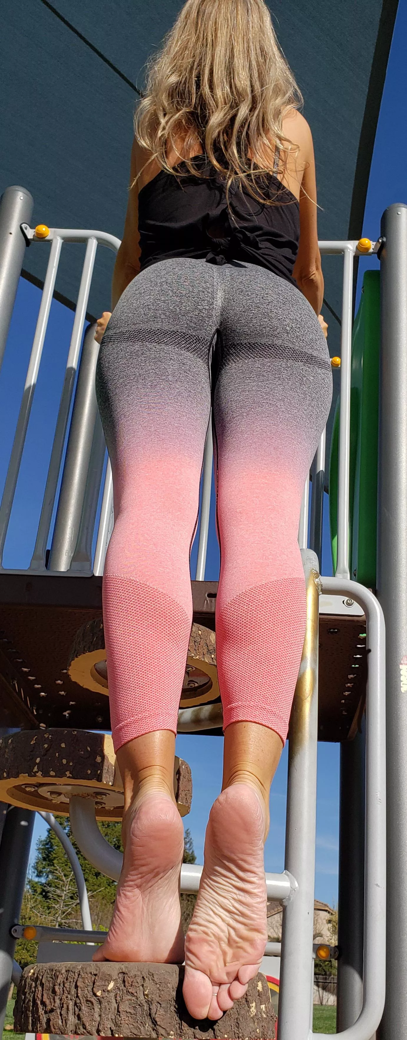 I bet I got your cock hard..... Didn't I??? posted by SexyFeetGirl20