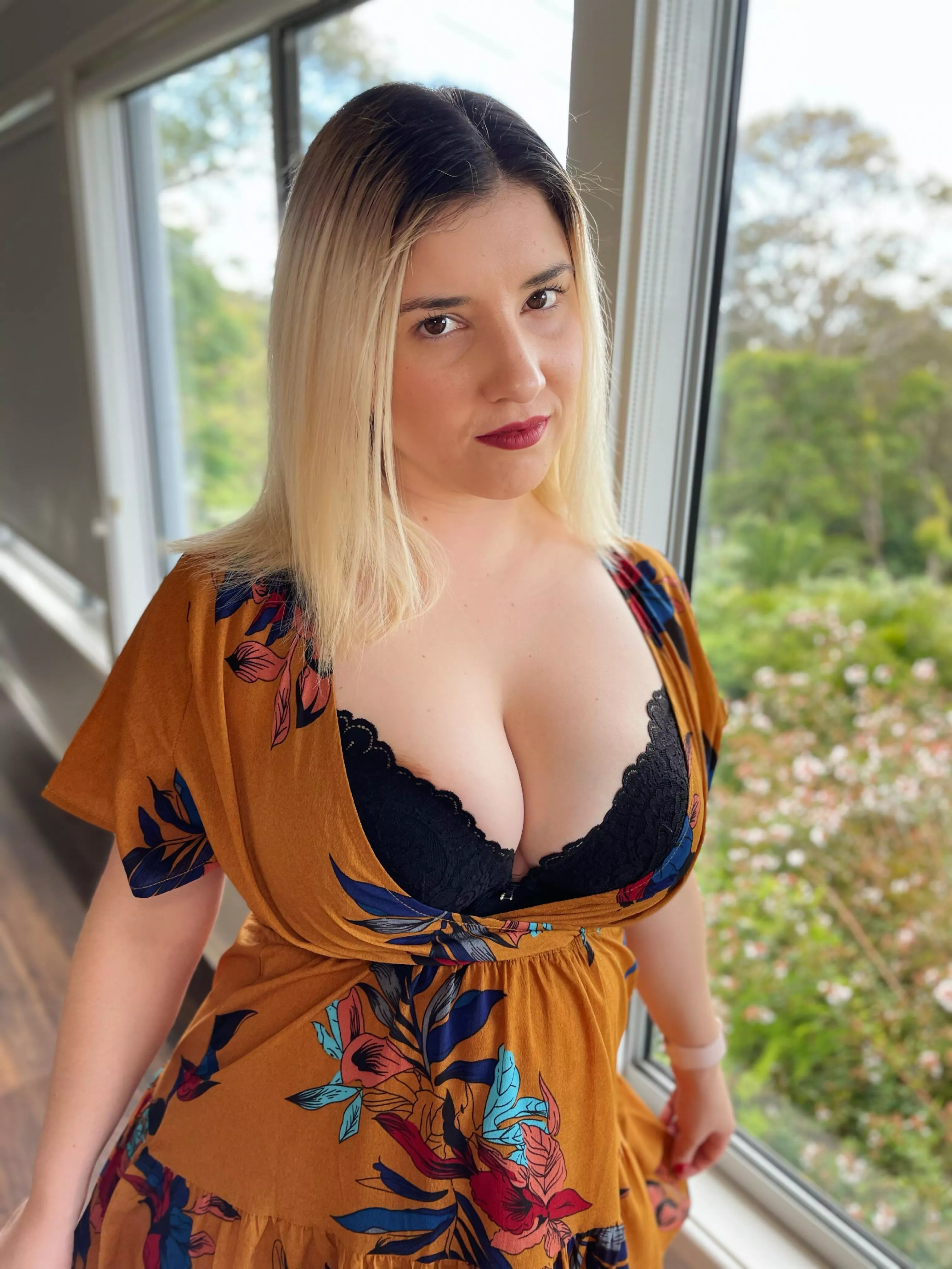 I bet you don't notice the lovely background! [F] posted by adventuroussidelines