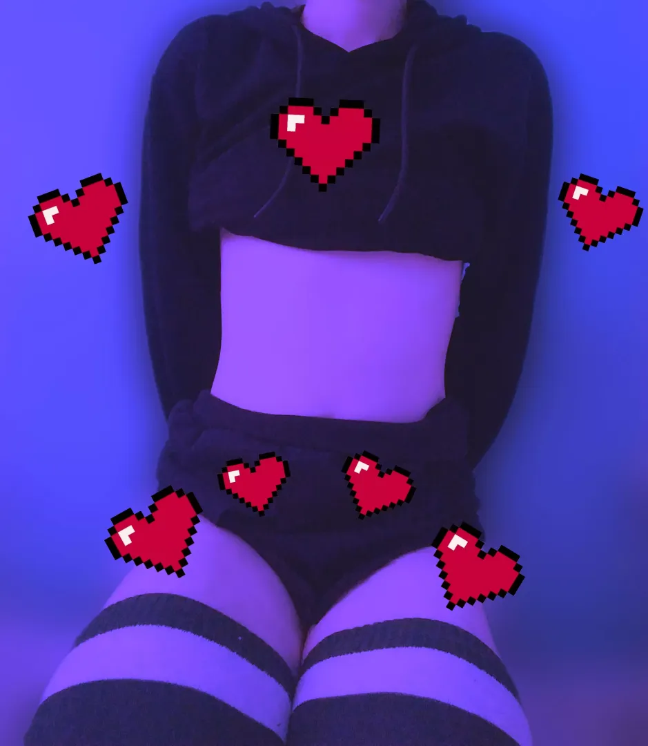 i brought you your pillows (✿^‿^) posted by rosethefemboy