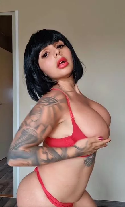 I can give you an amazing titfuck posted by MammothCommemoration