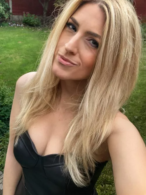 I cant help wanting cock all the time.... by Louise_fabs