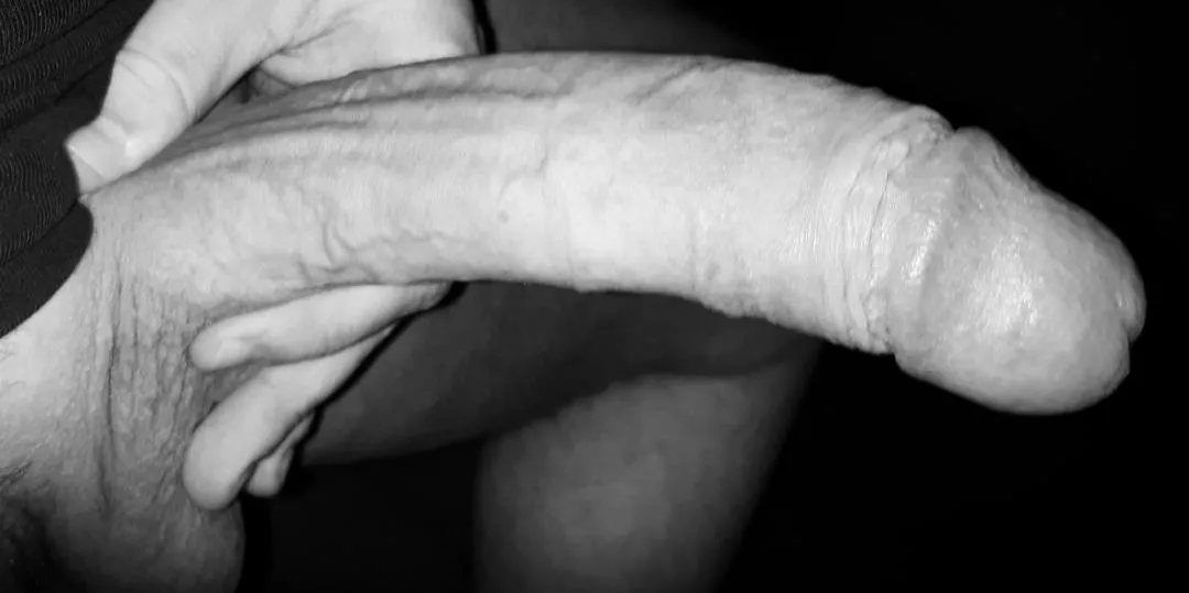 I can't really think of a title but here's my penis posted by rrrbw12