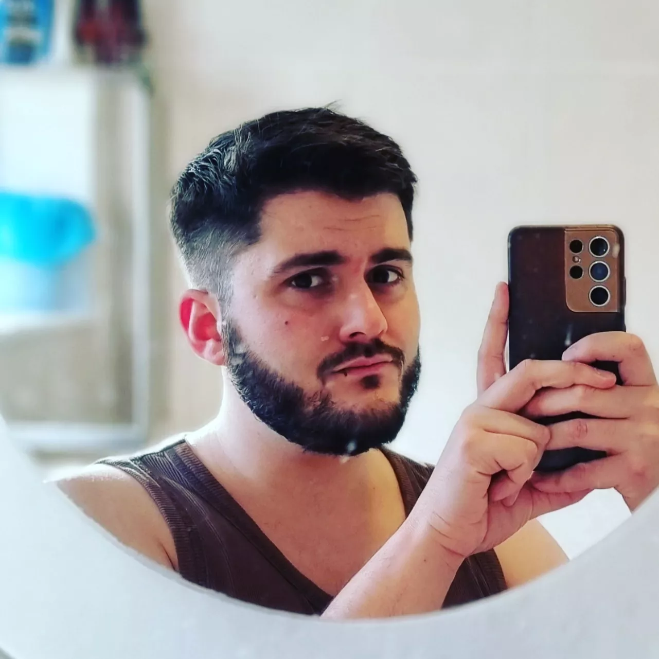 I can't sleep and want some new friends so come chat to me! drop me a messsaaaage. (a lil drunk sorry hahaha) posted by greattimeshere