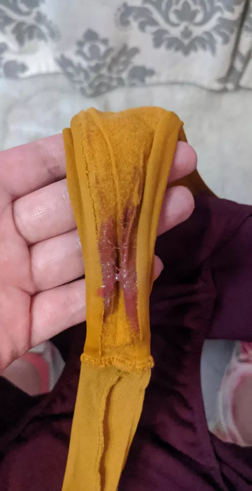 🩸 I can't stop cramping and I'm so sad and upset but at these this lil blob exists 💘 by bakedeggplant