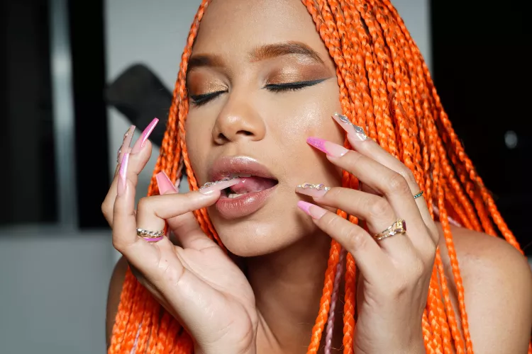 I can't taste my lips, could you do it for me?🥰 by Environmental_Dog626