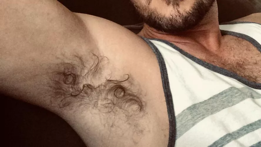 I catch a surprising number of random guys staring at my pits when I have them out. by furry_vr