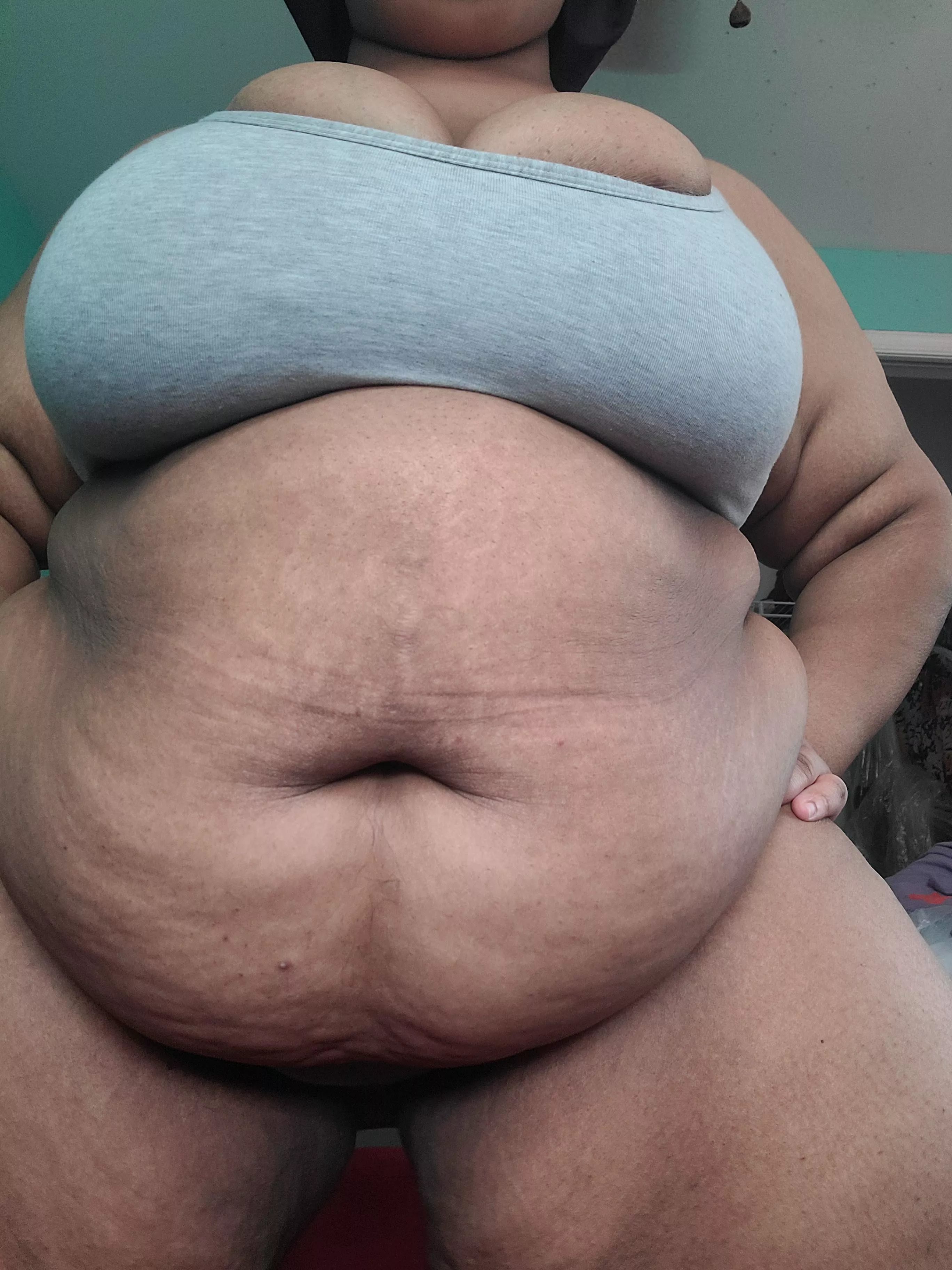 I could be bigger 😏 posted by shycomicnerd632