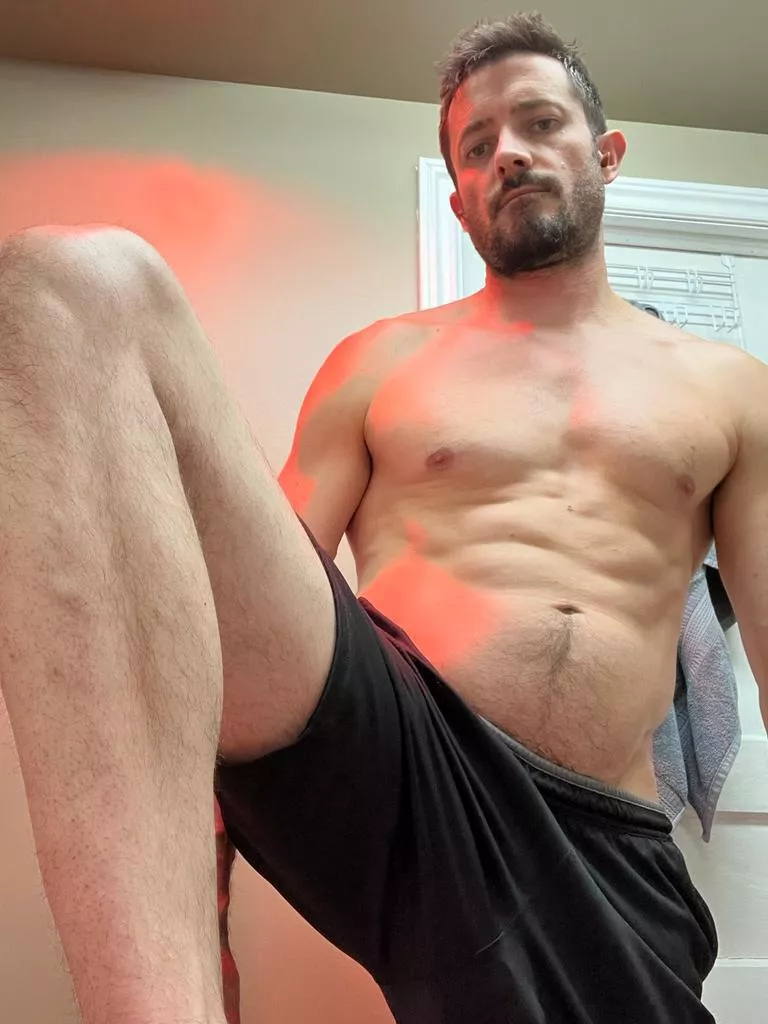 I could crush you posted by bathroom_bang2-0