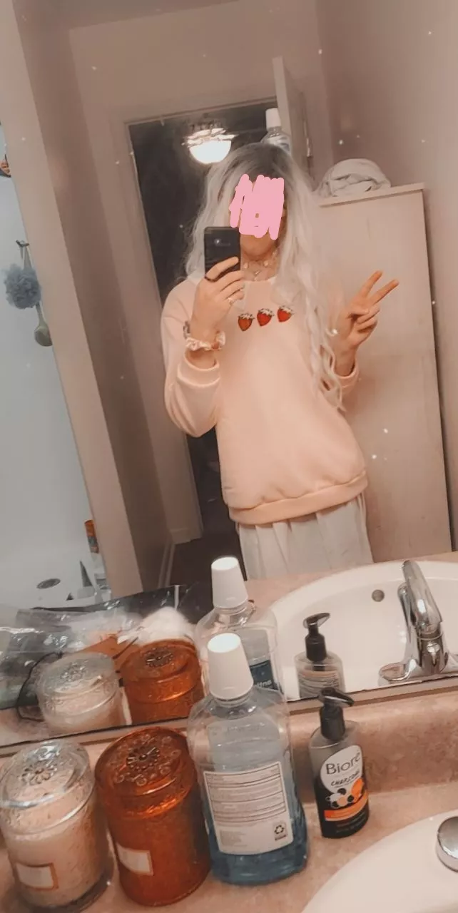 I could really use a friend right now 💜 posted by RyThyFemby