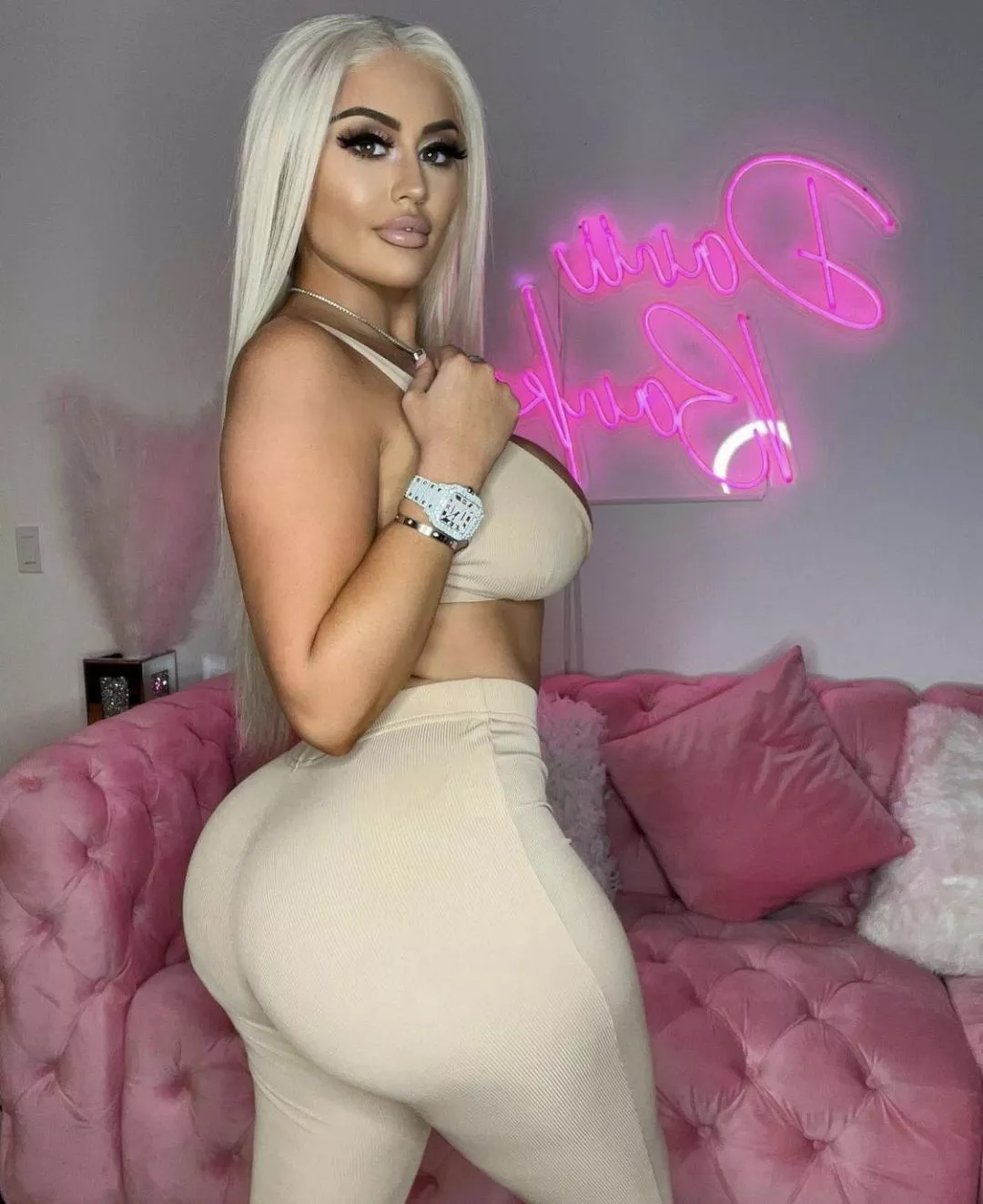 I could stare at Danii all day posted by BimboSimp