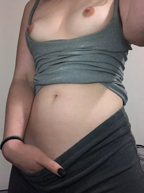 I could use a second hand😛 by thebreefontaine