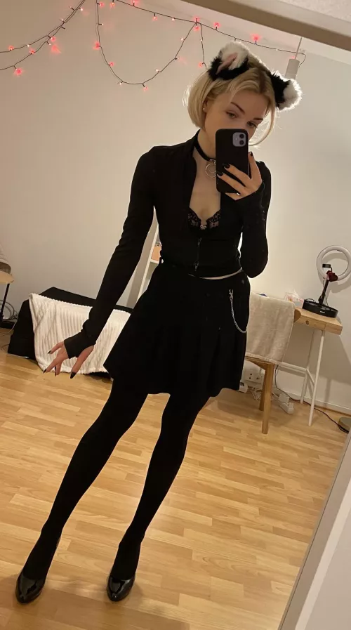 I do love a thumbhole by martiangf