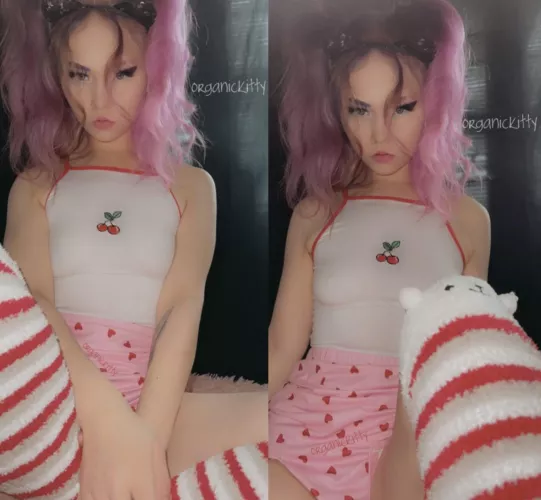 I do love making men hard:) take a trip over to my free account 😜 by HarleyQuinnnXo