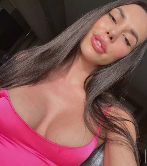 I don’t have a bf to send nudes to, so I’ll just post them for you guys by materialmajority