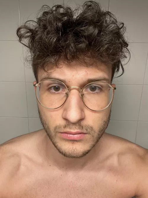 I don’t like my face by riccardh0t