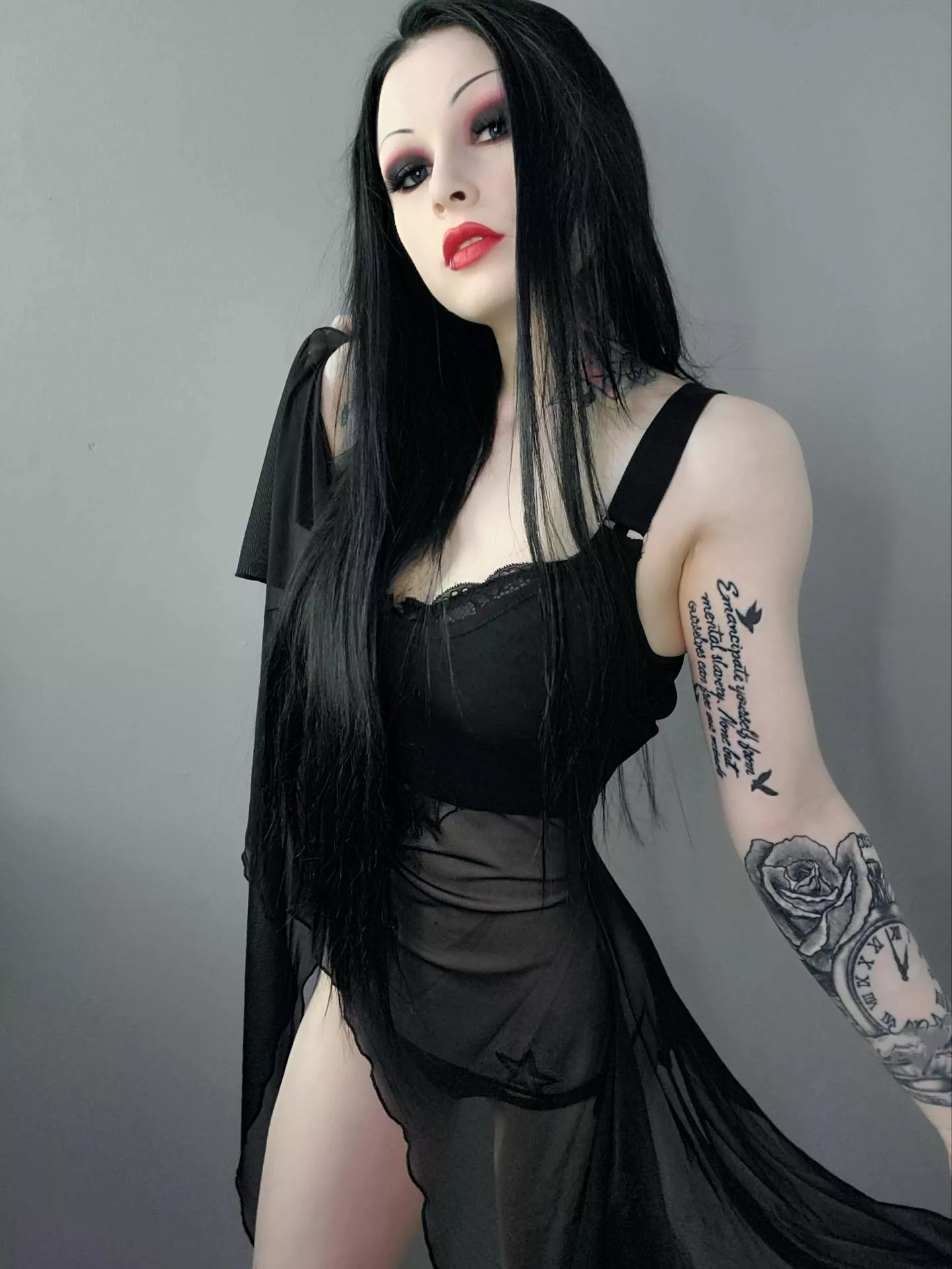 I don't mind you under my skin, I'll let the bad parts in 🎧 posted by xmissxlilith