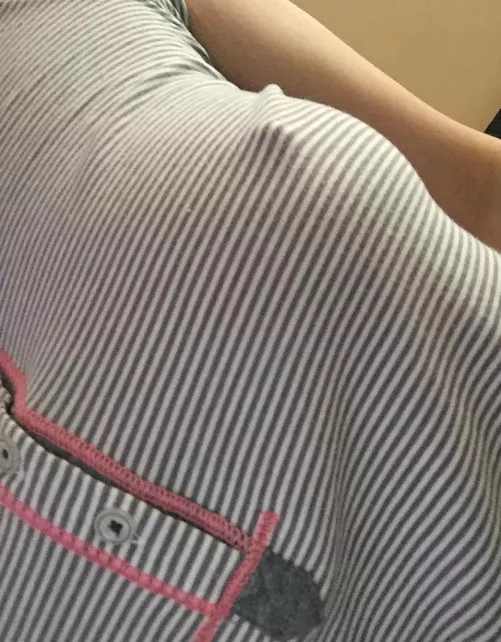 I don't need bra at home by SugarySugarCube