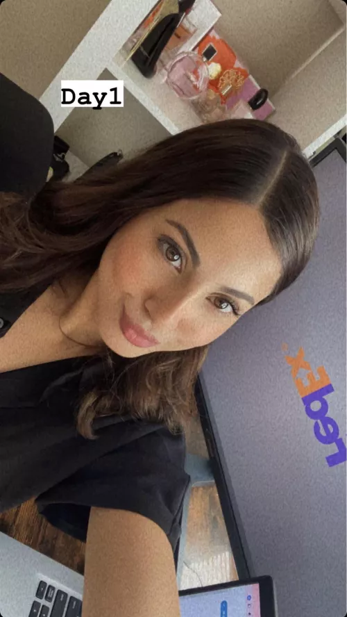 i dont think theres anything better in the world than seeing the girls i love covered in a stangers cock. msg me here on reddit or kik by throwawayjerkbudds