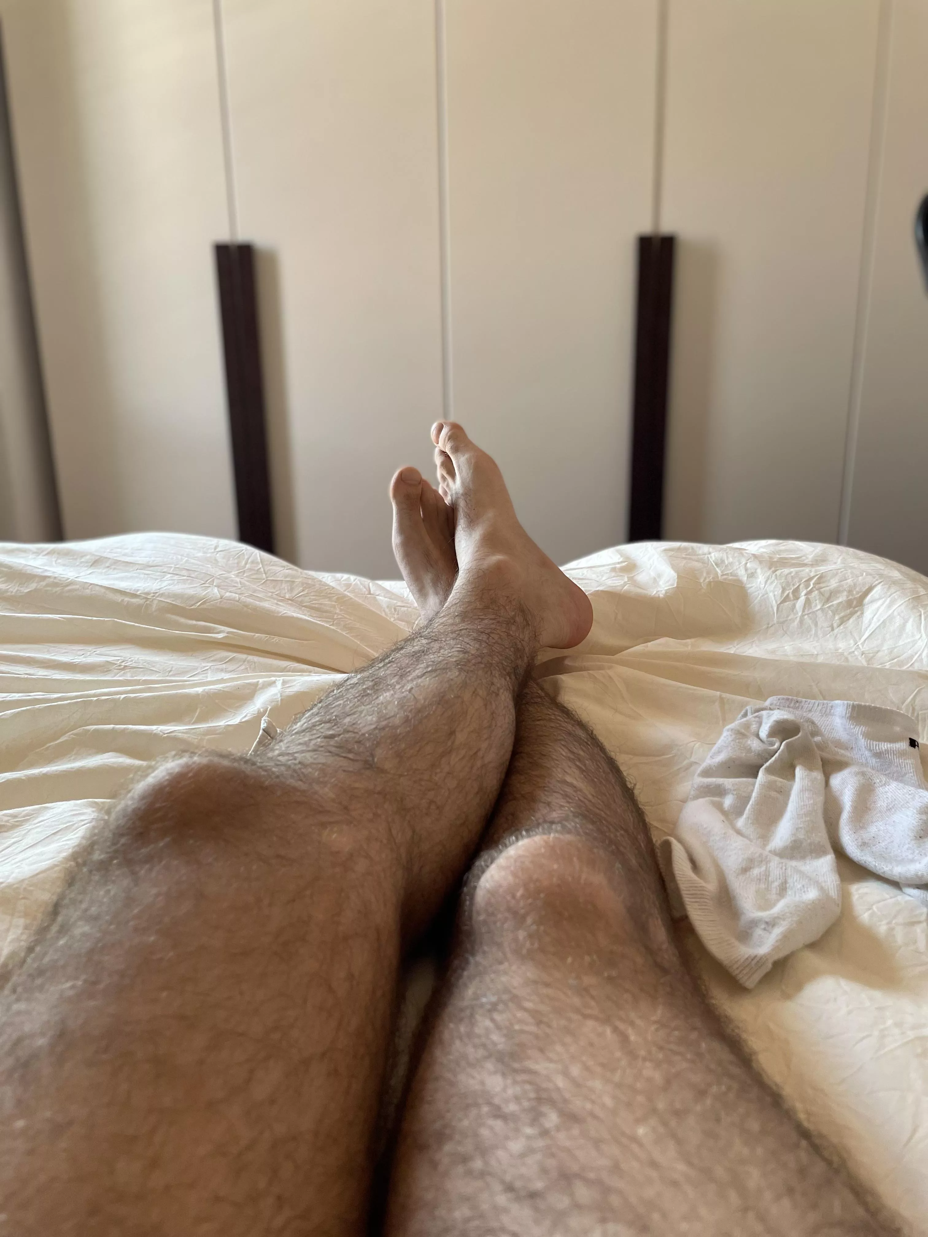 I feel like a God with these masculine and big feet posted by daddecashmaster