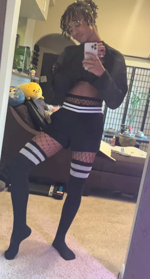 I feel like I stand out here, but maybe that’s a good thing! LF friendly peeps, AMA :) by JihmiirDFreecss