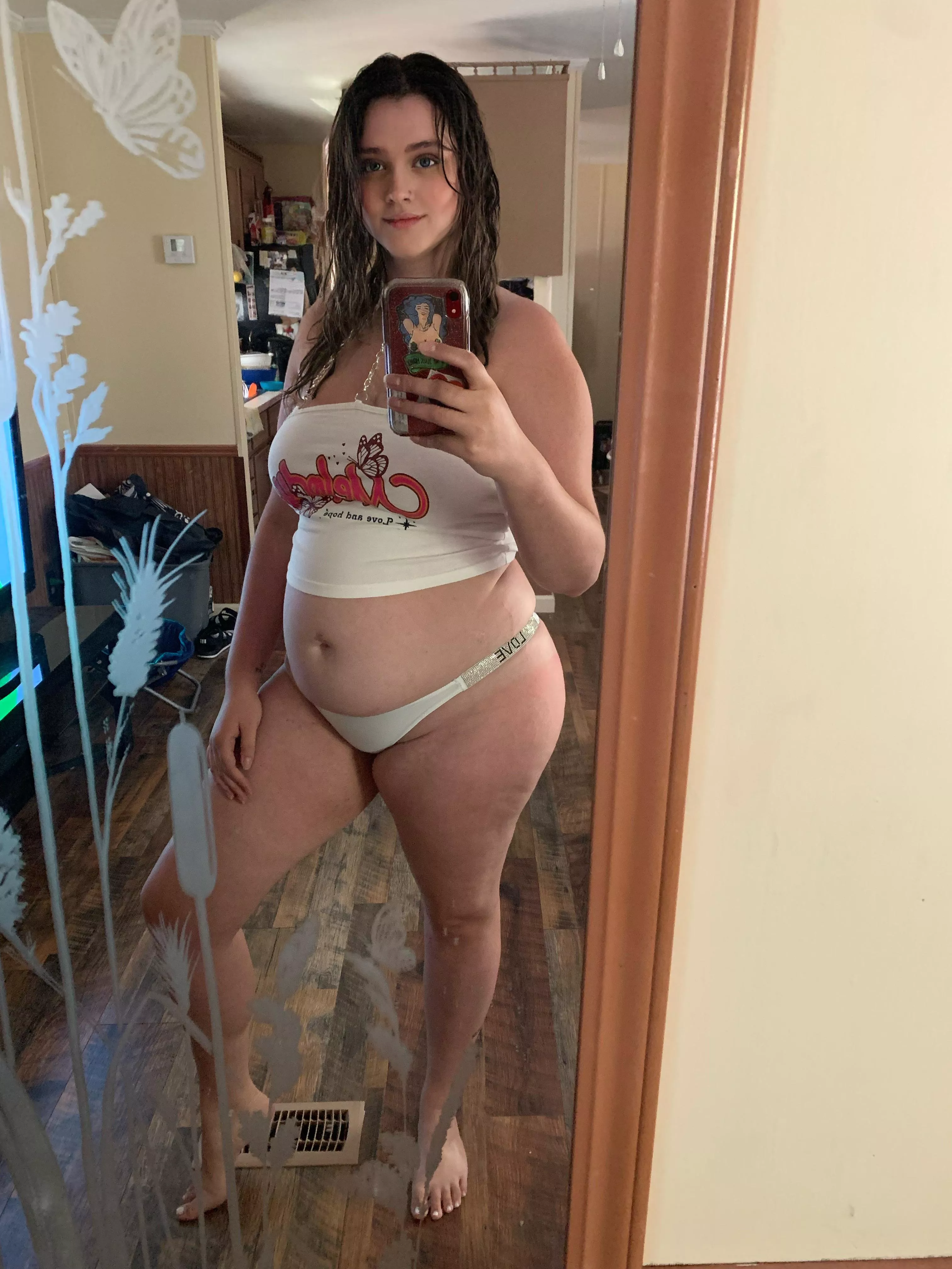 I feel plump today 😈 posted by xxxnaughtymeg