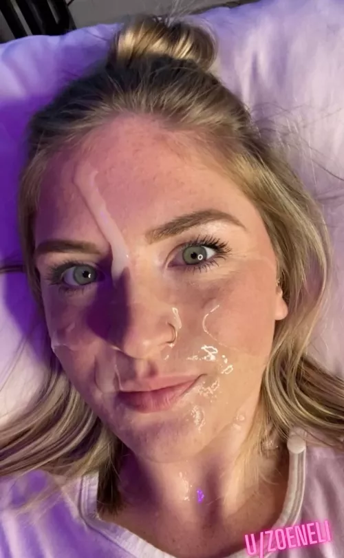 I feel prettiest covered in cum 😇 by zoeneli