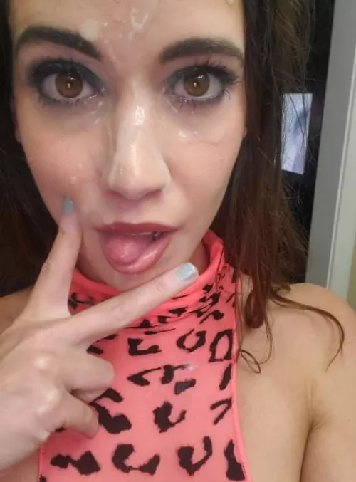 I feel prettiest with cum on my face;) by GangbNgCum