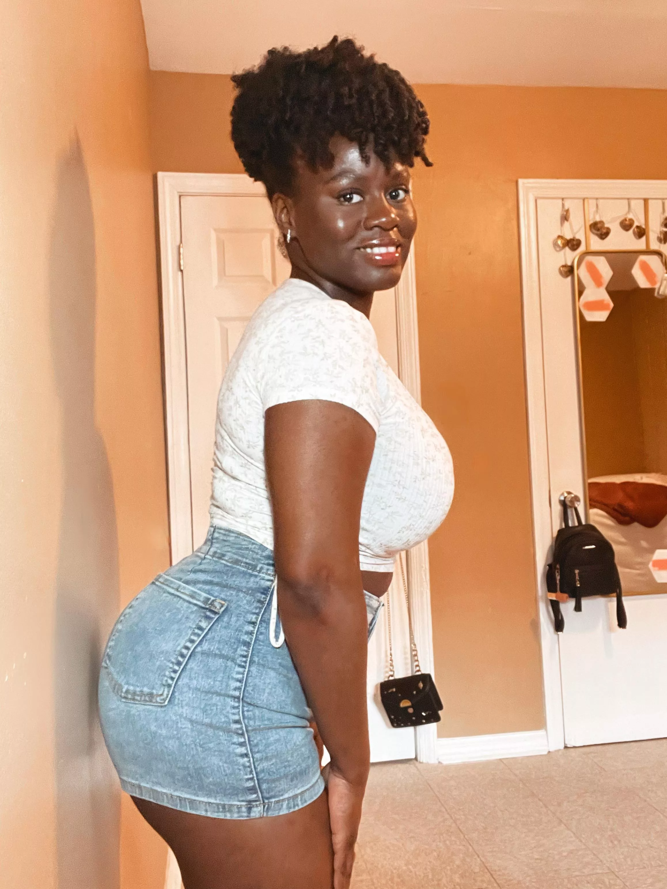 I feel so con[f]ident in this outfit posted by chakra_kitty