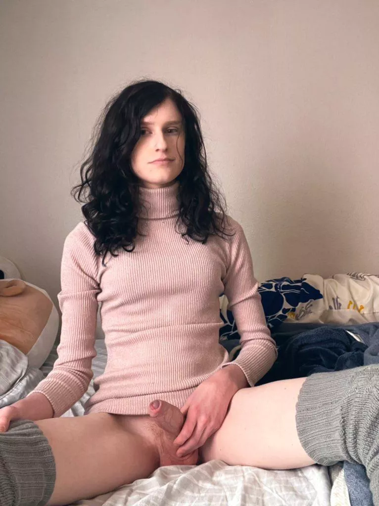 I feel so cozy in this turtleneck posted by I_like__buttocks