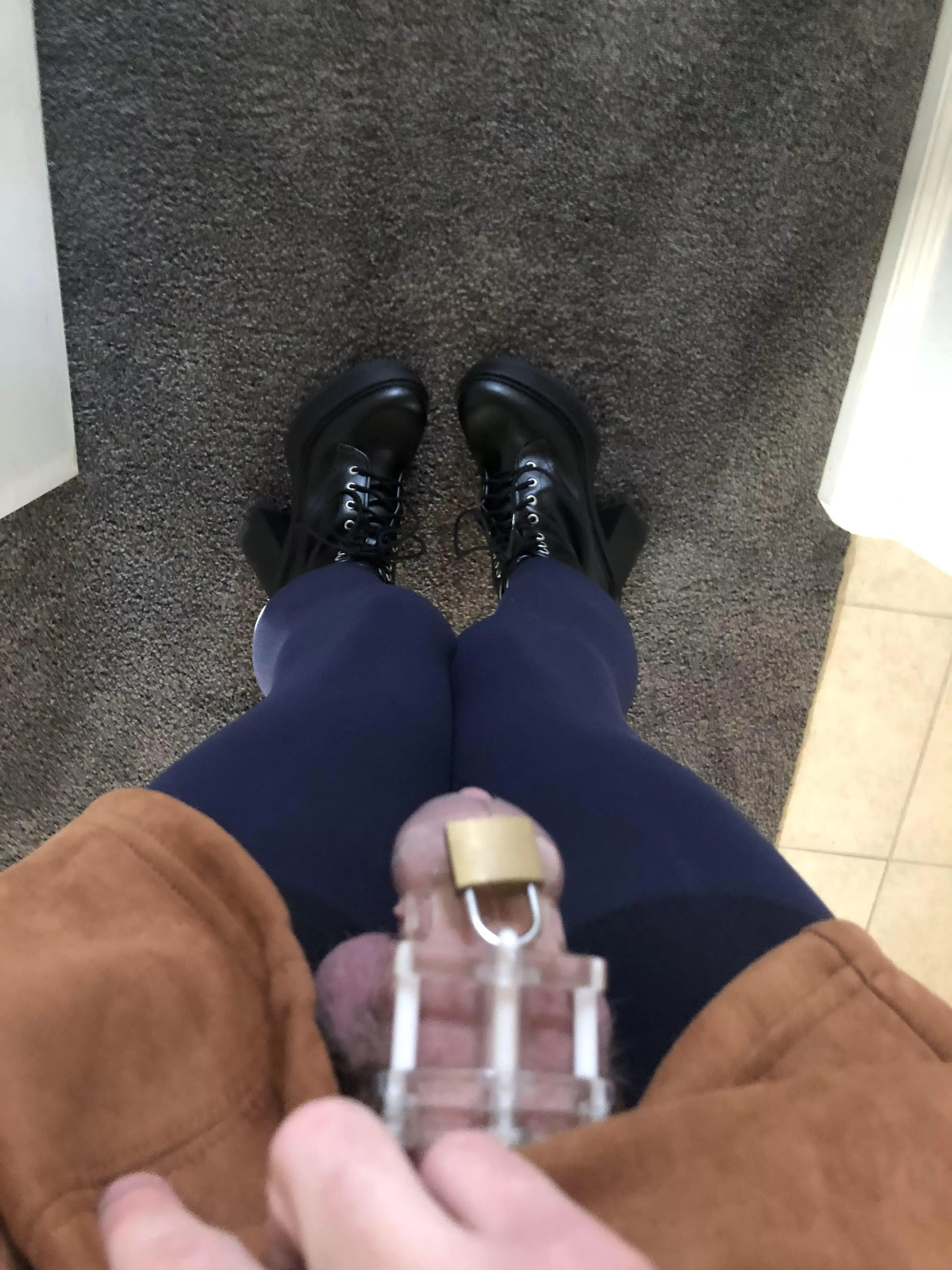 I feel so horny posted by zoey_483