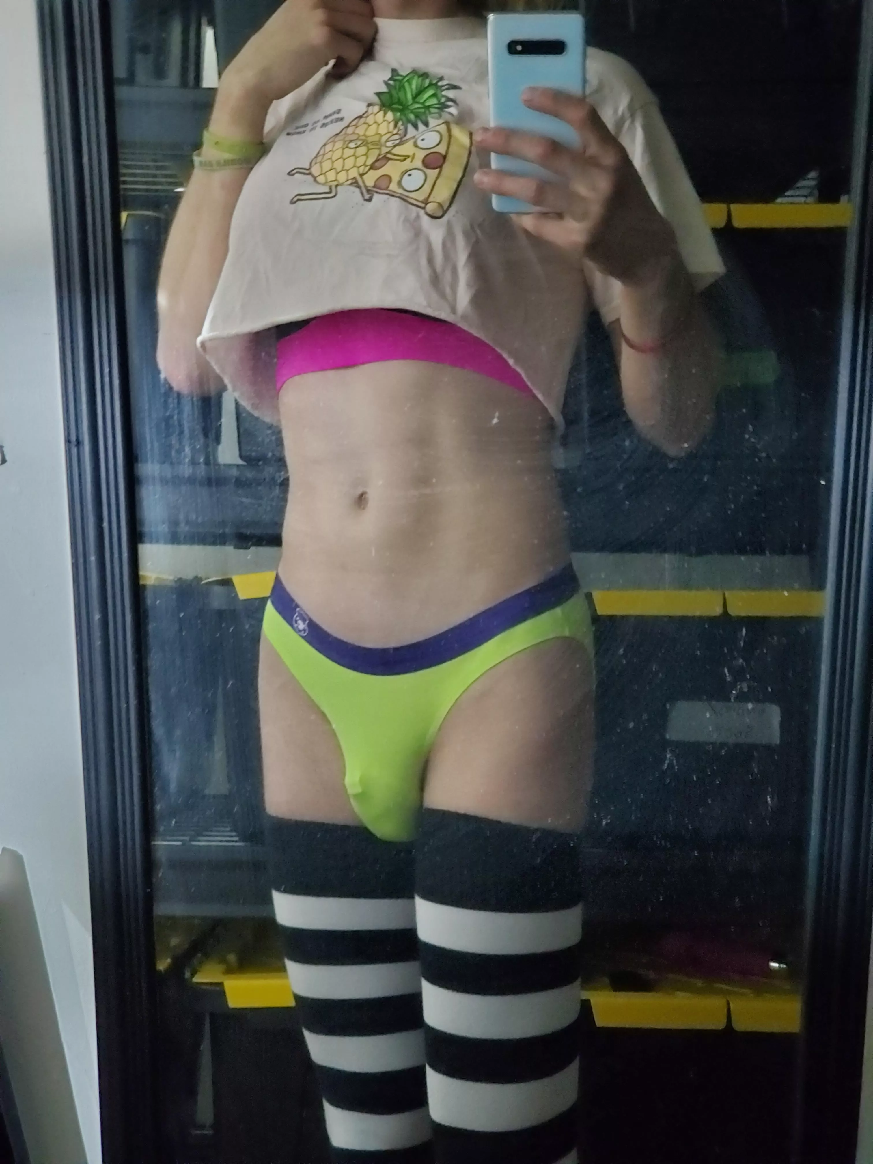 i feel super sexy and cute 😍 posted by ThesisTheFox