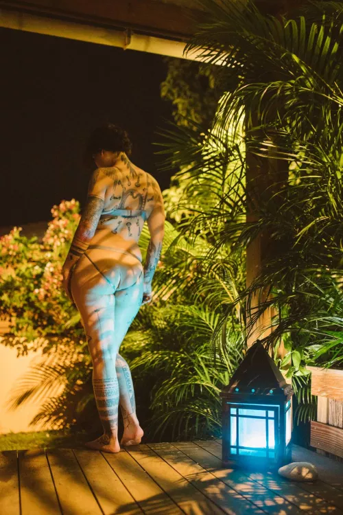 I felt I could swim in the hot night's air by UrsinaeVespera