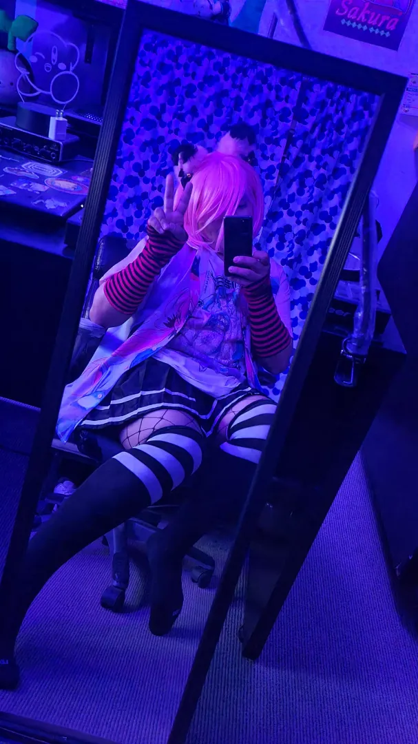 I forgot my face mask, but anyway, hello! ♥️ posted by VoiceLazy