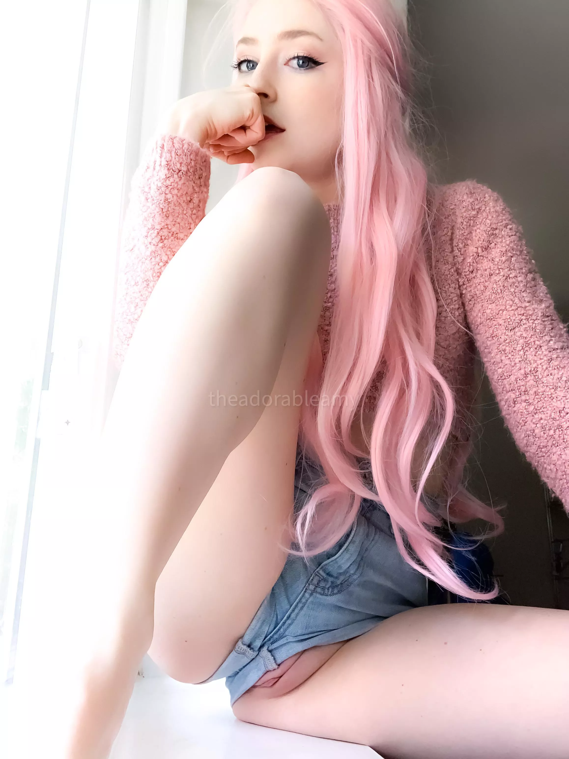 i forgot to put on panties today…think anyone will notice? posted by theadorableamy