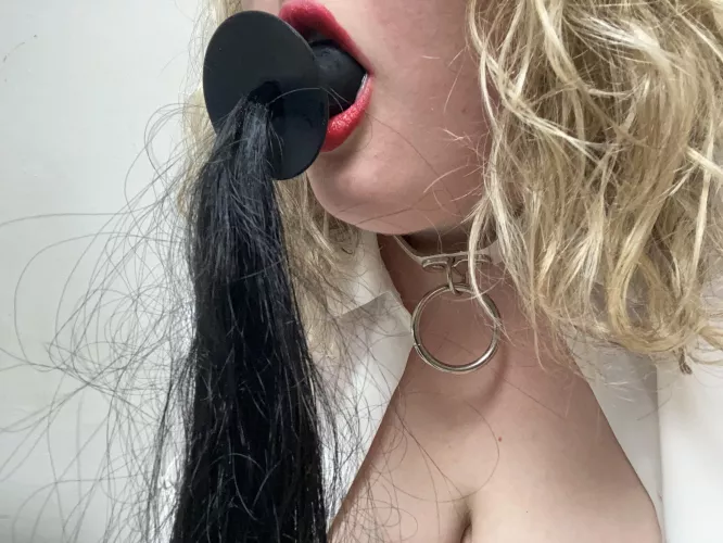 I freed my ass for you to use it, daddy by s_eliana