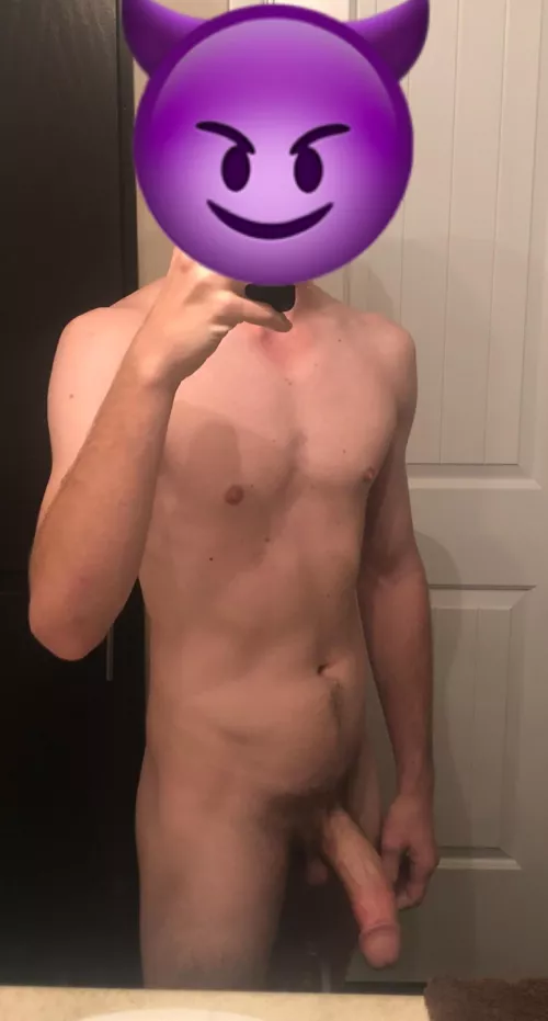 I get absolutely 0 attention from the opposite sex :/ by 8inLong6inAround