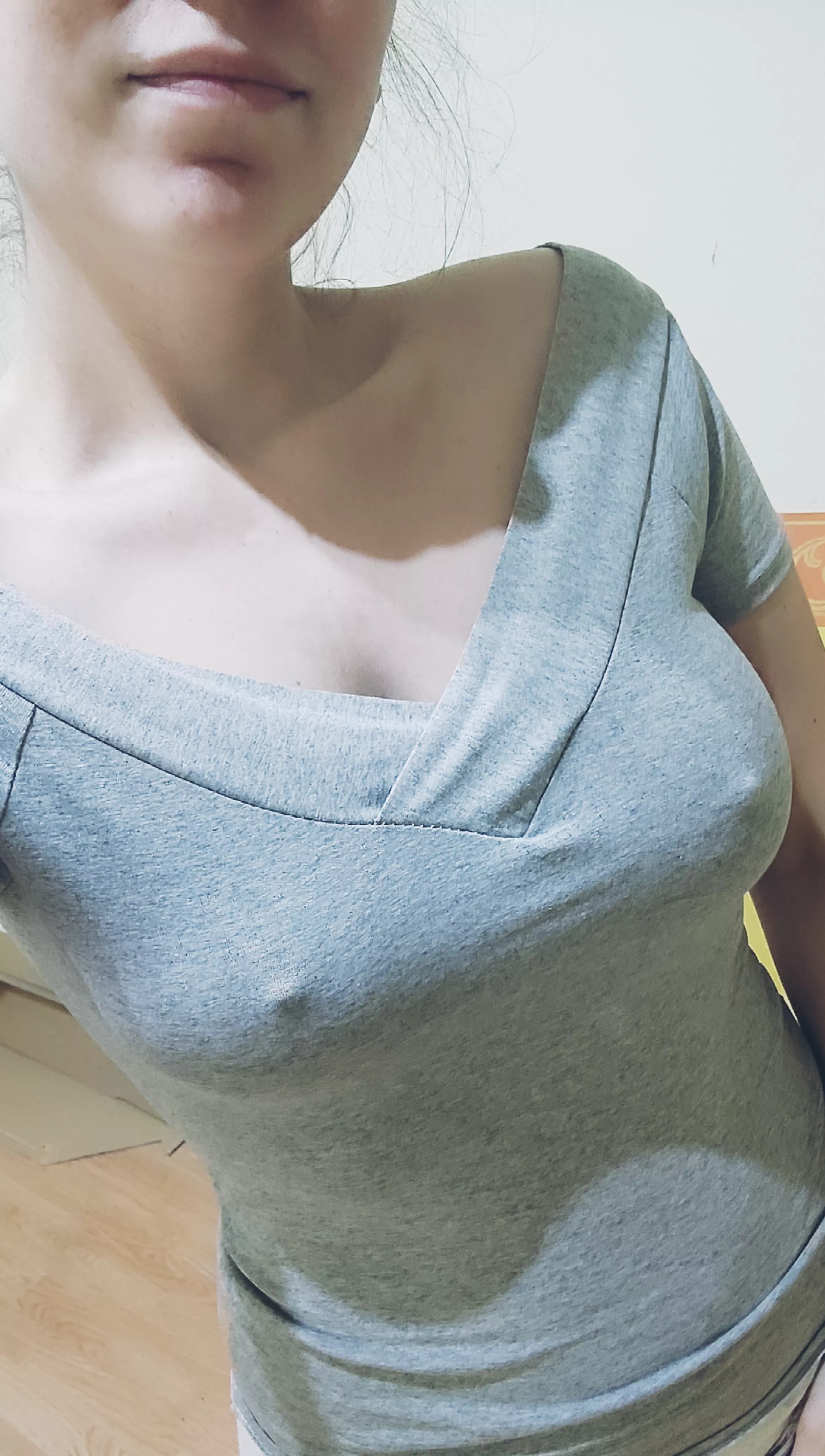 i go shopping without bra. do you like it if you see in this in the shop? posted by Gamergirl035