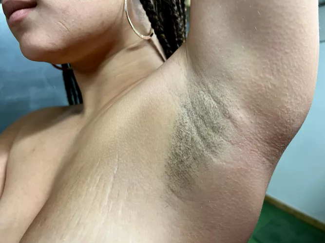 I got a fetish for the armpits, I really love smell it and suck it it doesn’t matter if has a little bit of hair or it’s completely shaved 🥵 that shit just make me so hard by PuzzleheadedWheel244