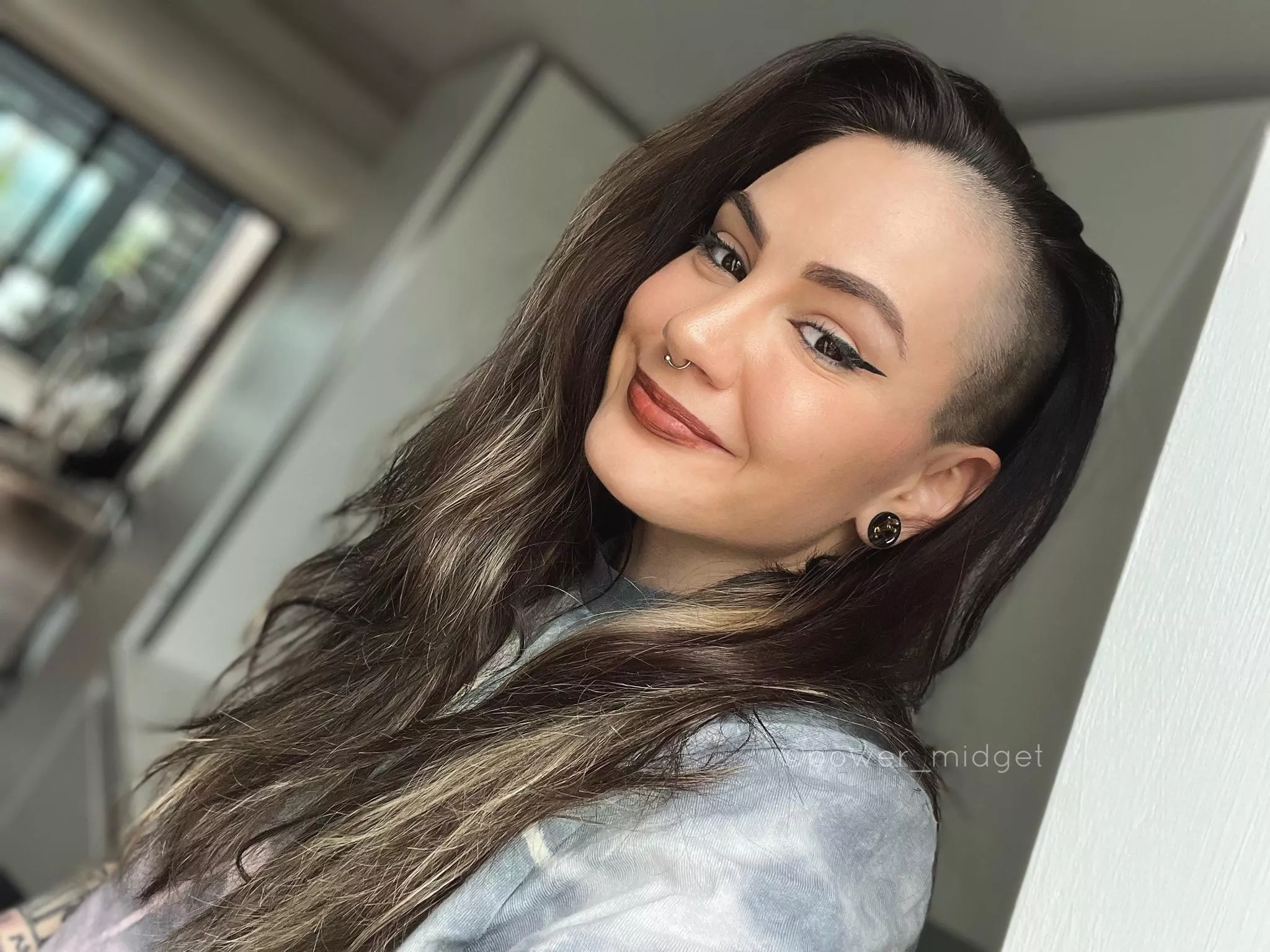 I got dinosaur stretchers and I’m very happy with them so wanted to show you 🥺🖤 posted by power_midget