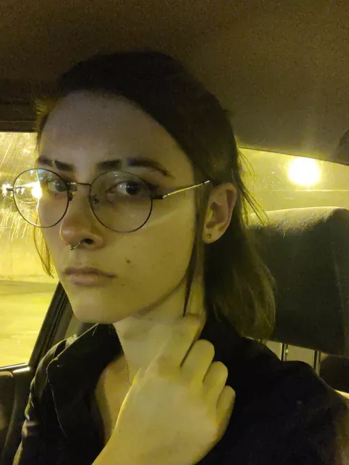 i got my ears pierced!! by Vedeneres