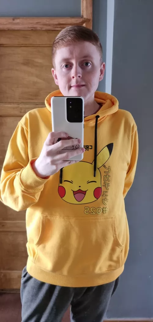 I got this hoodie last year with the soul purpose of fitting into it once I finished my weightloss journey. by Kingboo95