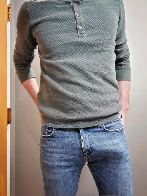 I guess I'll just walk back to my desk now then???? by 33marlowe