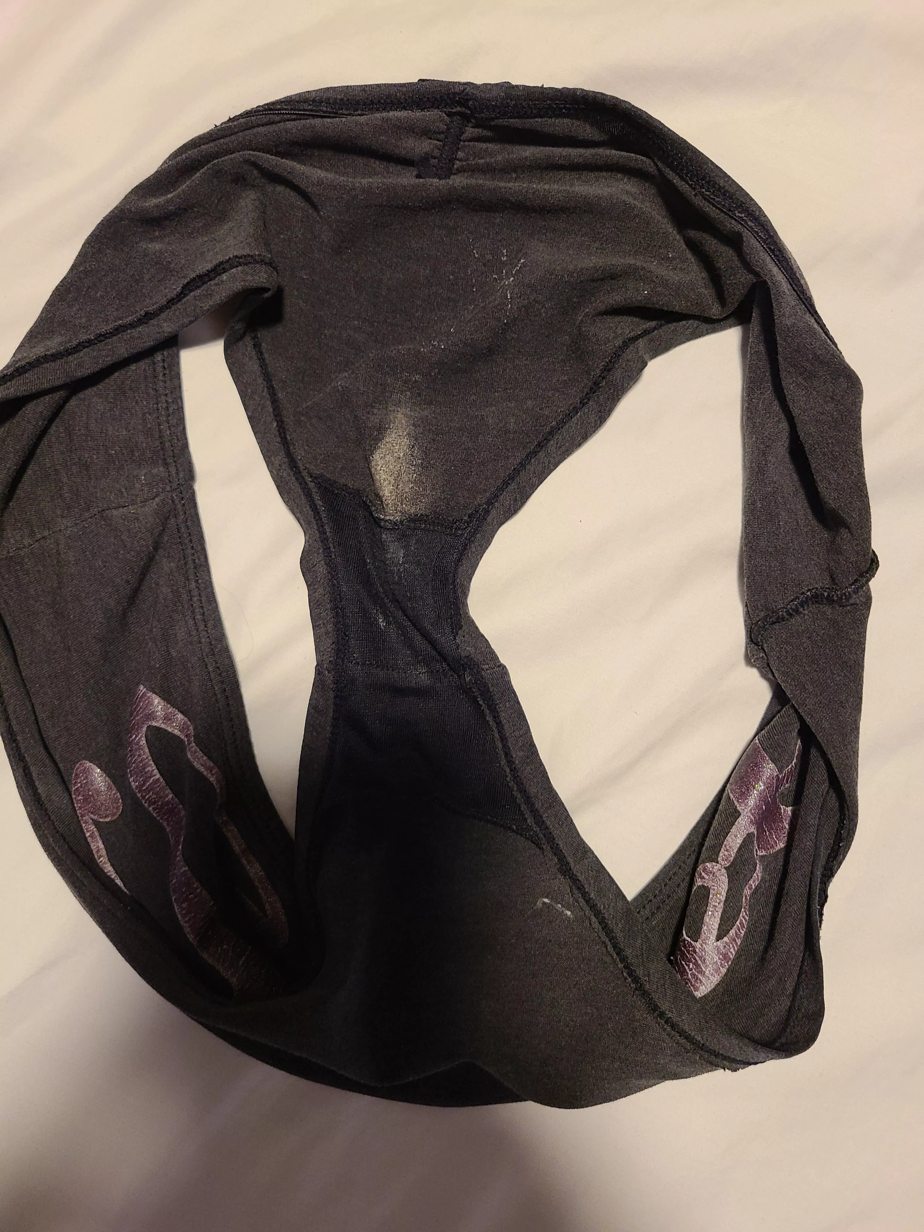 I had a nice workout in these sweaty smelly panties :) posted by drummer3088