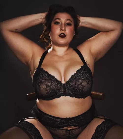 I had my first professional boudoir shoot today. I feel strong and I feel sexy. 💜 by La-amazonia