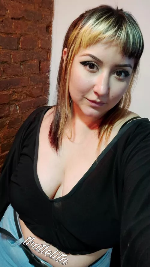 I had to take my bra off by thatlelita