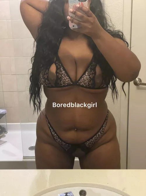 I hate Mondays by boredblackgirl