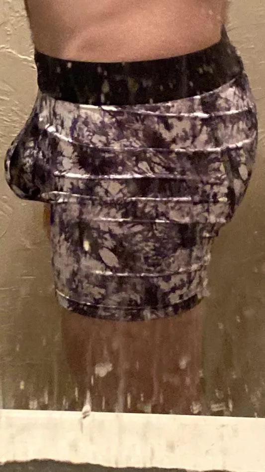 I have a bulge even when soft posted by AlwaysHornyGuy04